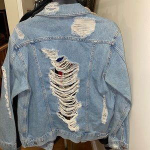 💙💙TOPSHOP DISTRESSED DENIM JEAN JACKET💙💙
